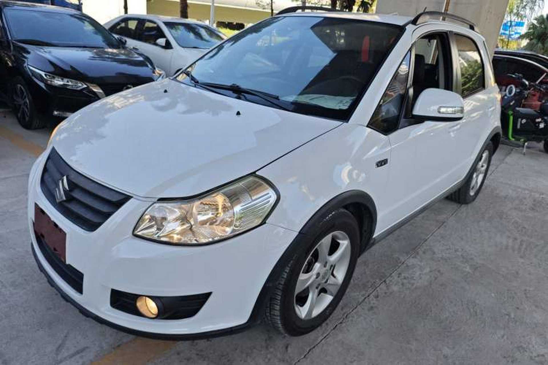 Used Suzuki SX4 2016 1.6L Automatic Classic Edition Front Left 45 Deg
