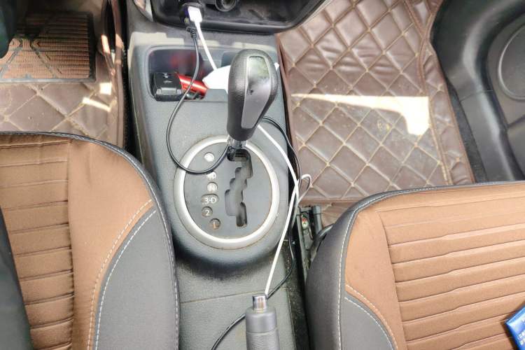 Used Suzuki SX4 2016 1.6L Automatic Classic Edition Gear Lever