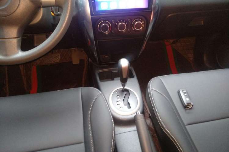 Used Suzuki SX4 2016 1.6L Automatic Classic Edition Gear Lever