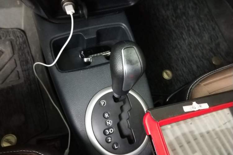 Used Suzuki SX4 2016 1.6L Automatic Classic Edition Gear Lever
