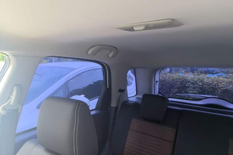Used Suzuki SX4 2016 1.6L Automatic Classic Edition Headliner