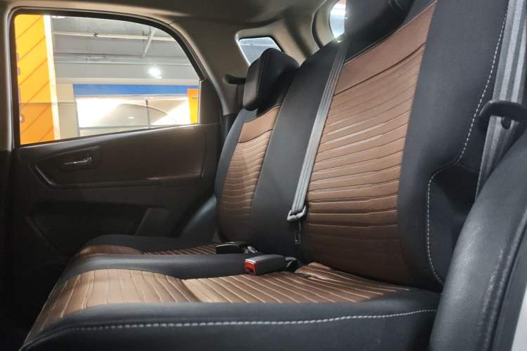 Used Suzuki SX4 2016 1.6L Automatic Classic Edition Interior 1