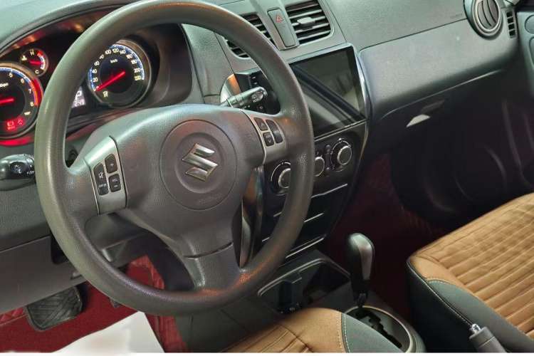 Used Suzuki SX4 2016 1.6L Automatic Classic Edition Interior 1