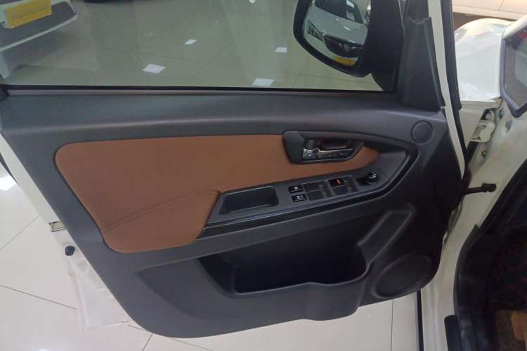 Used Suzuki SX4 2016 1.6L Automatic Classic Edition Interior 7