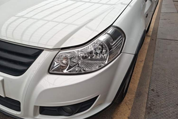 Used Suzuki SX4 2016 1.6L Manual Classic Edition Left Front Headlight