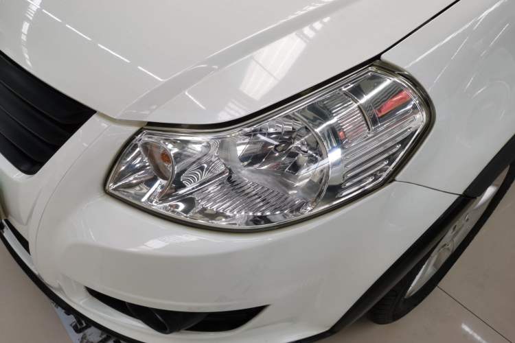 Used Suzuki SX4 2016 1.6L Automatic Classic Edition Left Front Headlight