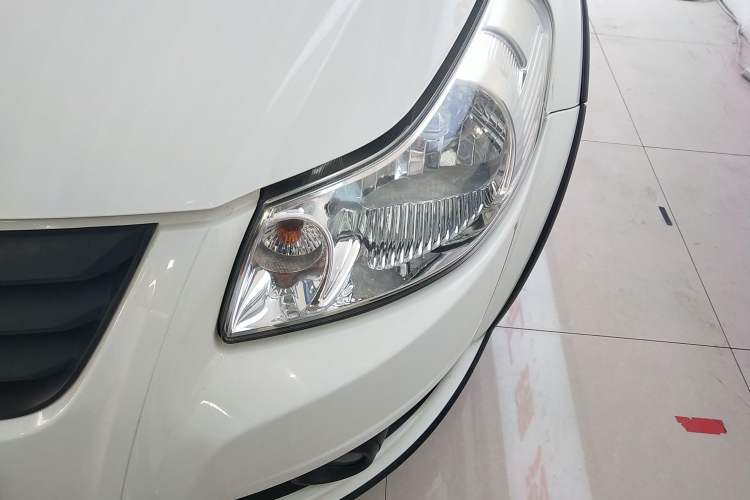 Used Suzuki SX4 2016 1.6L Automatic Classic Edition Left Front Headlight