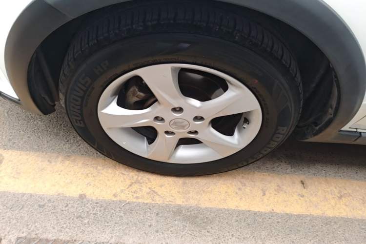 Used Suzuki SX4 2016 1.6L Manual Classic Edition Left Front Wheel Hub