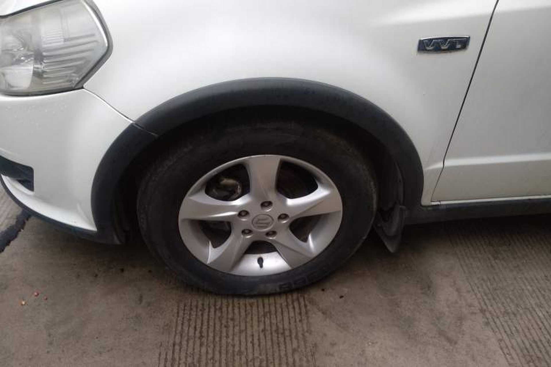Used Suzuki SX4 2016 1.6L Automatic Classic Edition Left Front Wheel Hub