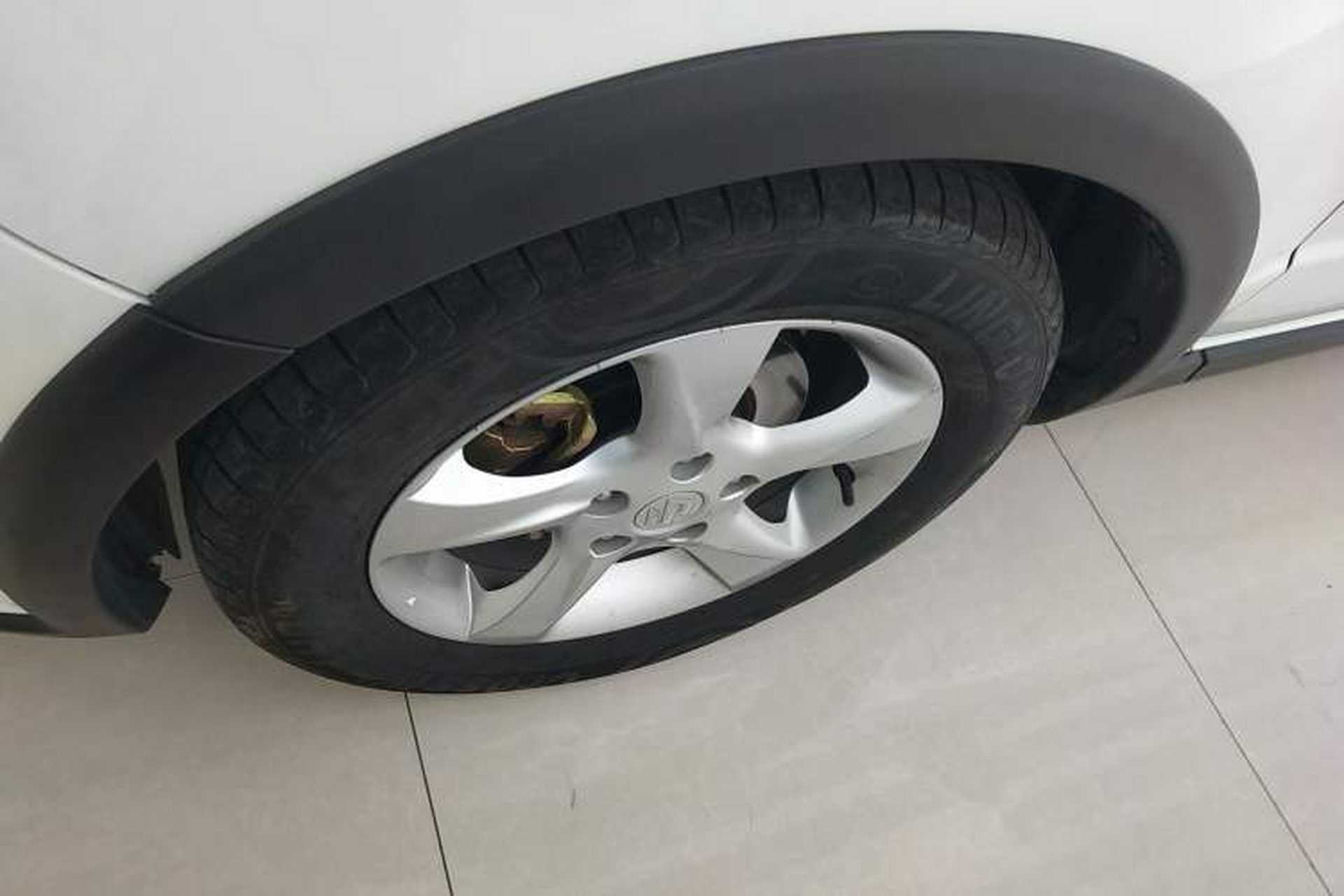 Used Suzuki SX4 2016 1.6L Automatic Classic Edition Left Front Wheel Hub