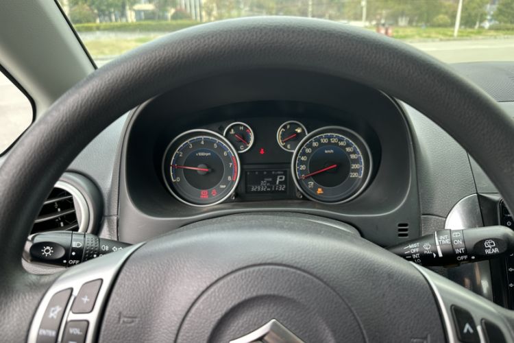 Used Suzuki SX4 2016 1.6L Automatic Classic Edition Odometer Close Up