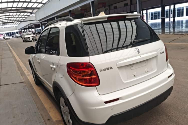 Used Suzuki SX4 2016 1.6L Manual Classic Edition Rear Left 45 Deg
