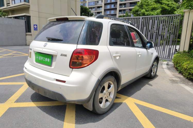 Used Suzuki SX4 2016 1.6L Automatic Classic Edition Rear Right 45 Deg