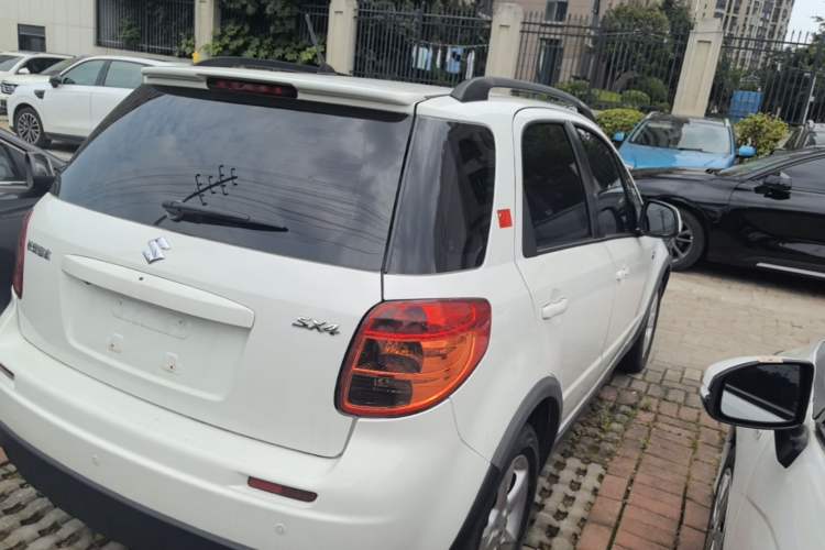 Used Suzuki SX4 2016 1.6L Automatic Classic Edition Rear Right 45 Deg