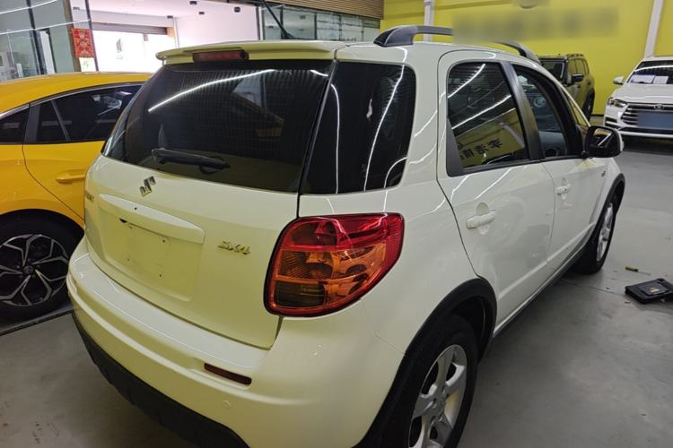 Used Suzuki SX4 2016 1.6L Automatic Classic Edition Rear Right 45 Deg