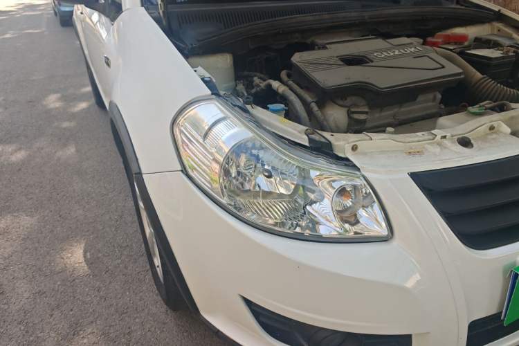 Used Suzuki SX4 2016 1.6L Automatic Classic Edition Right Front Headlight