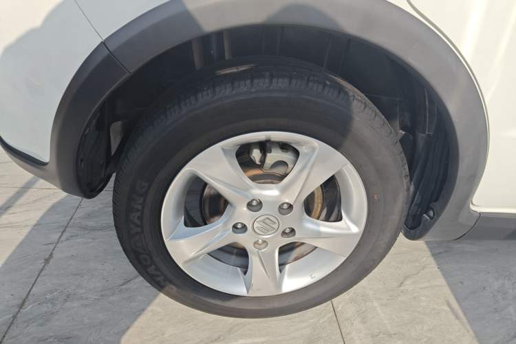 Used Suzuki SX4 2016 1.6L Manual Classic Edition Right Rear Wheel Hub