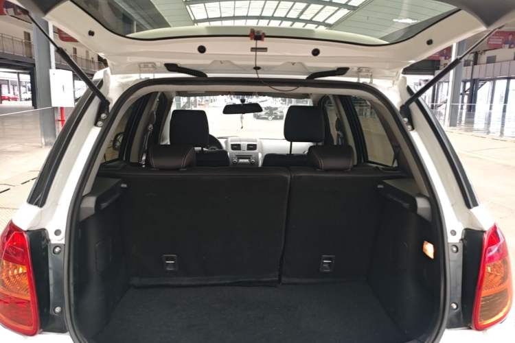 Used Suzuki SX4 2016 1.6L Manual Classic Edition Trunk