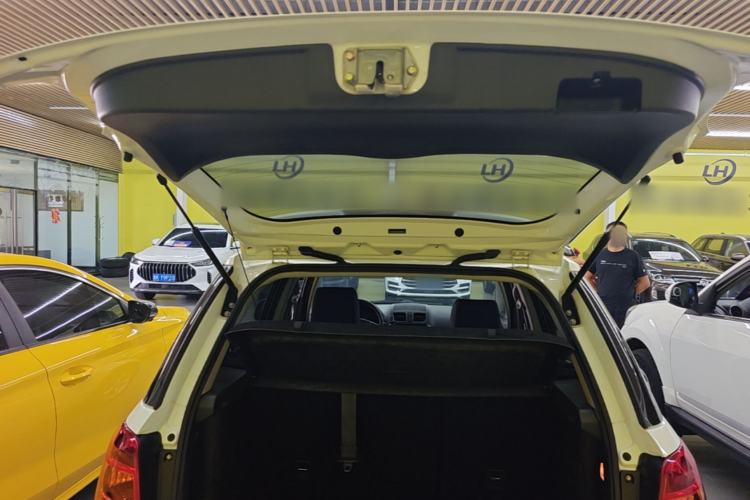 Used Suzuki SX4 2016 1.6L Automatic Classic Edition Trunk