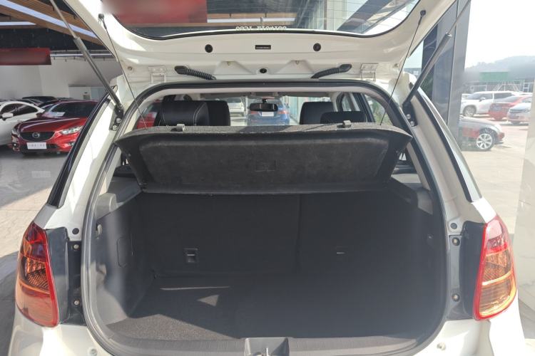 Used Suzuki SX4 2016 1.6L Manual Classic Edition Trunk