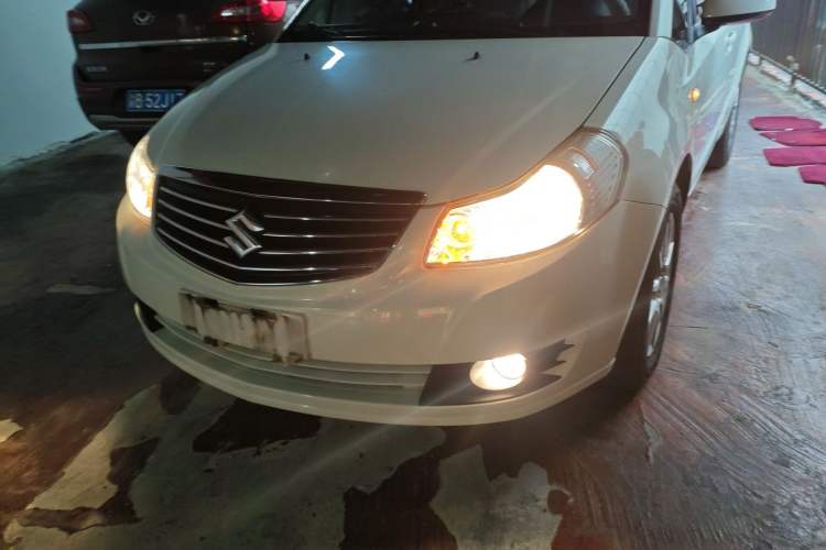 Used Suzuki SX4 S-Cross 2012 1.6L Manual - Practical Upgraded Version Left Front Headlight
