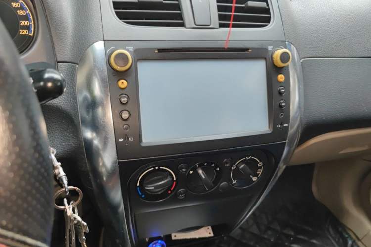 Used Suzuki SX4 S-Cross 2011 1.6L Manual Comfort Version Audio And AC Panel