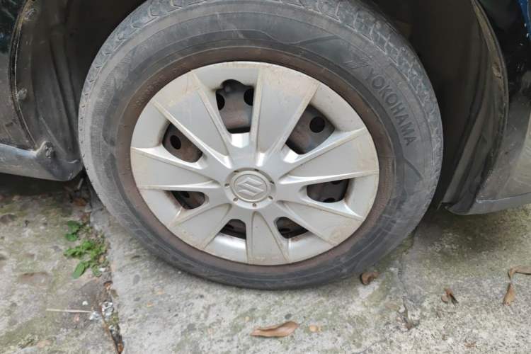 Used Suzuki SX4 S-Cross 2011 1.6L Manual Comfort Version Right Front Wheel Hub
