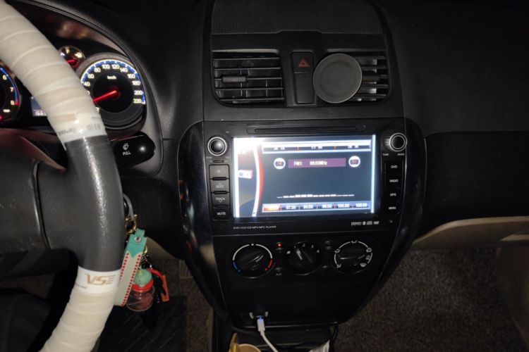 Used Suzuki SX4 S-Cross 2011 1.6L Automatic Comfort Edition Audio And AC Panel
