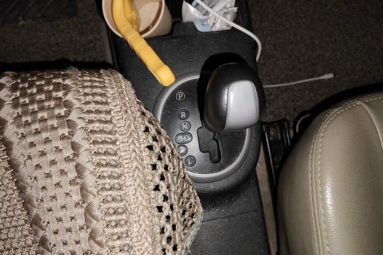 Used Suzuki SX4 S-Cross 2011 1.6L Automatic Comfort Edition Gear Lever