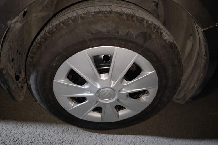 Used Suzuki SX4 S-Cross 2011 1.6L Automatic Comfort Edition Right Front Wheel Hub