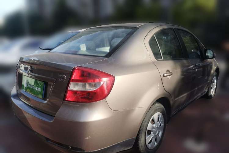 Used Suzuki SX4 S-Cross 2011 1.6L Manual Comfort Version Rear Right 45 Deg