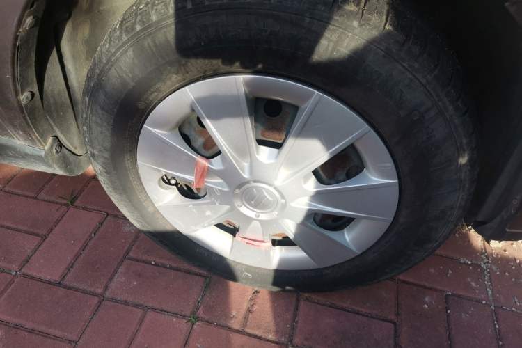 Used Suzuki SX4 S-Cross 2011 1.6L Manual Comfort Version Right Front Wheel Hub