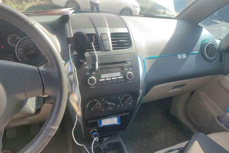 Used Suzuki SX4 S-Cross 2011 1.6L Manual Comfort Version Audio And AC Panel