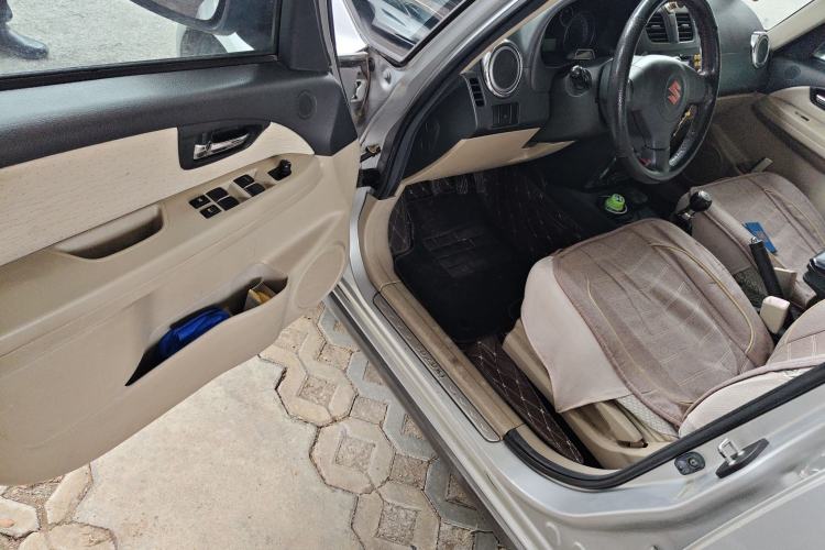 Used Suzuki SX4 S-Cross 2011 1.6L Manual Comfort Version Driver Seat