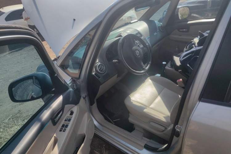 Used Suzuki SX4 S-Cross 2011 1.6L Manual Comfort Version Driver Seat