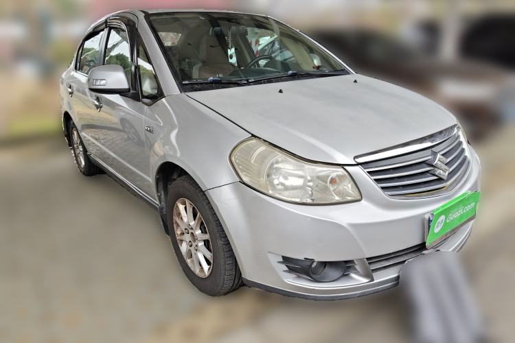Used Suzuki SX4 S-Cross 2011 1.6L Manual Comfort Version Front Right 45 Deg