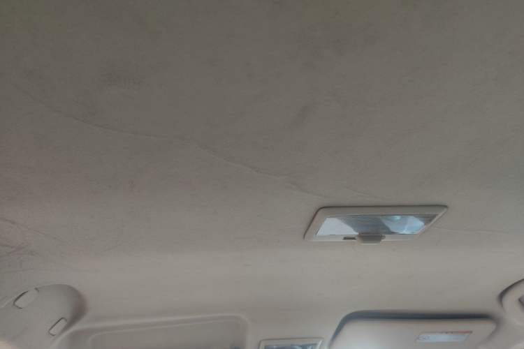 Used Suzuki SX4 S-Cross 2011 1.6L Manual Comfort Version Headliner