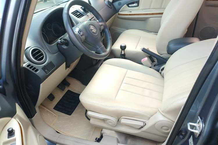 Used Suzuki SX4 S-Cross 2011 1.6L Manual Luxury Model Left Front Seat