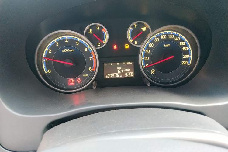 Used Suzuki SX4 S-Cross 2011 1.6L Manual Luxury Model Odometer Close Up