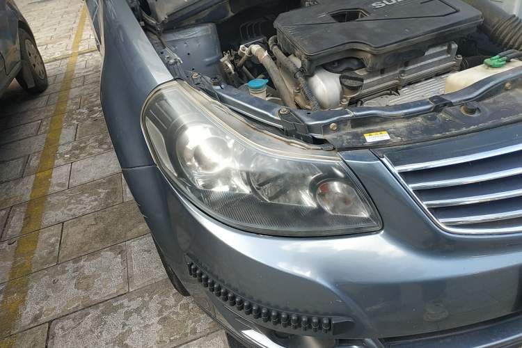 Used Suzuki SX4 S-Cross 2011 1.6L Manual Luxury Model Right Front Headlight