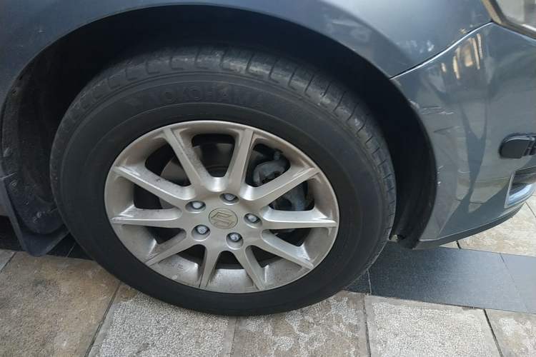 Used Suzuki SX4 S-Cross 2011 1.6L Manual Luxury Model Right Front Wheel Hub