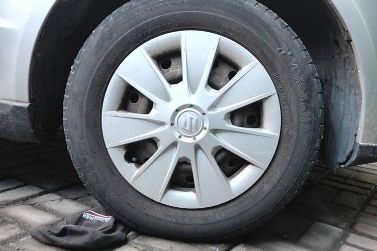 Used Suzuki SX4 S-Cross 2011 1.6L Manual Comfort Version Right Front Wheel Hub