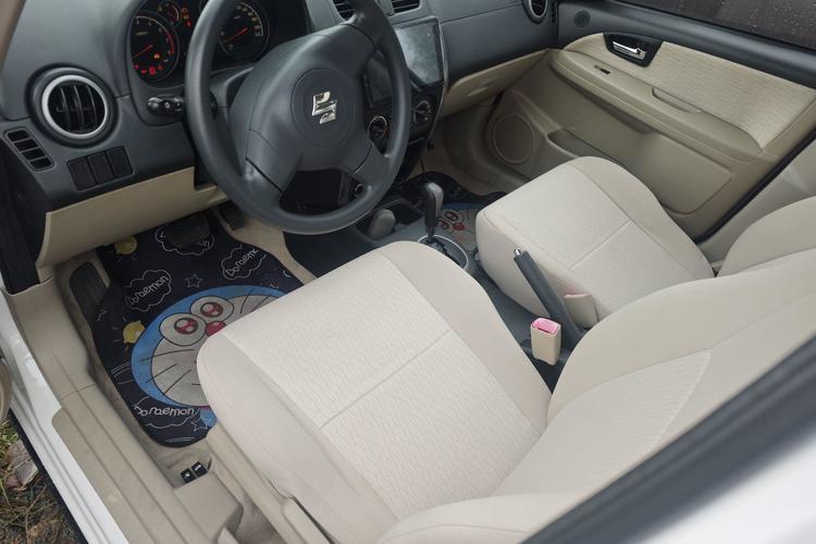 Used Suzuki SX4 S-Cross 2011 1.6L Automatic Comfort Edition Interior 1
