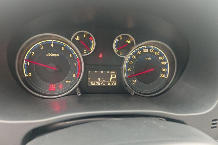 Used Suzuki SX4 S-Cross 2011 1.6L Automatic Comfort Edition Odometer Close Up