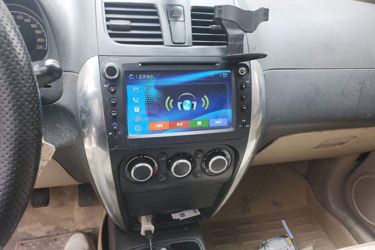 Used Suzuki SX4 S-Cross 2012 1.6L Manual Comfort Model Audio And AC Panel