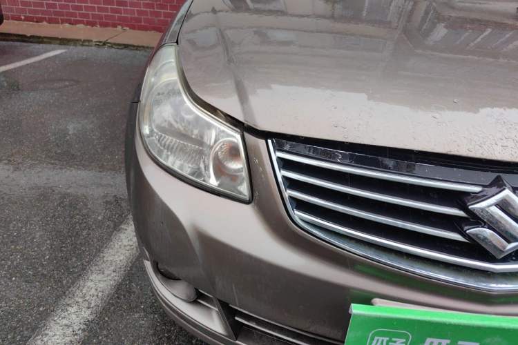 Used Suzuki SX4 S-Cross 2012 1.6L Manual - Practical Upgraded Version Right Front Headlight