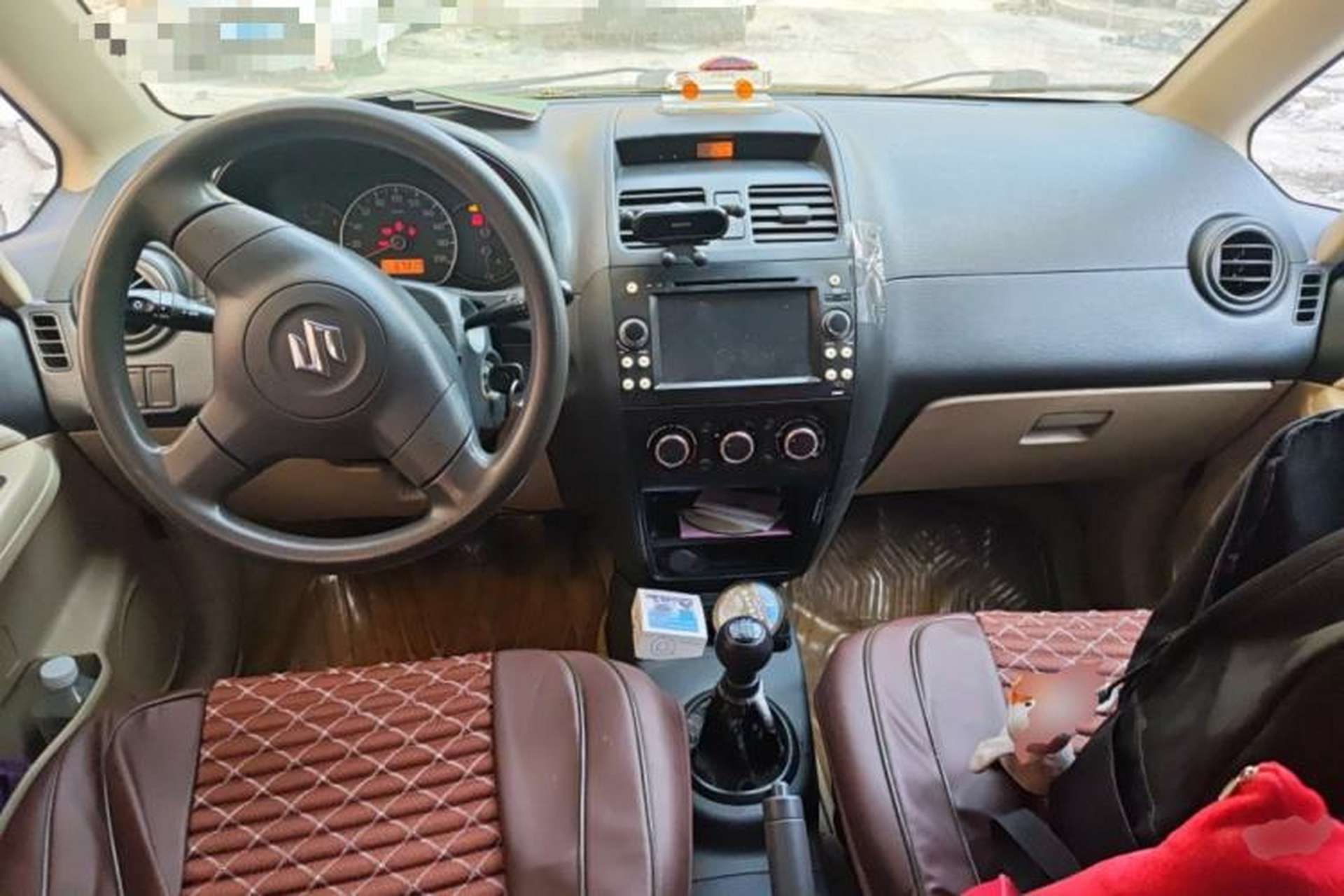 Used Suzuki SX4 S-Cross 2012 1.6L Manual - Practical Upgraded Version Center Console