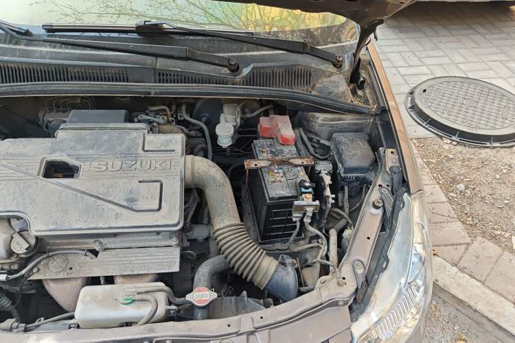 Used Suzuki SX4 S-Cross 2012 1.6L Manual - Practical Upgraded Version Engine Bay Left