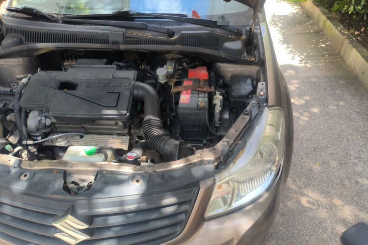 Used Suzuki SX4 S-Cross 2012 1.6L Manual - Practical Upgraded Version Engine Bay Left
