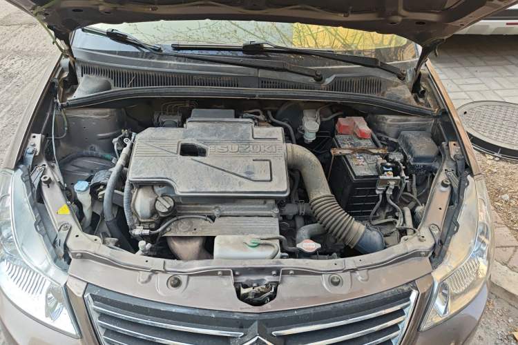 Used Suzuki SX4 S-Cross 2012 1.6L Manual - Practical Upgraded Version Engine Bay